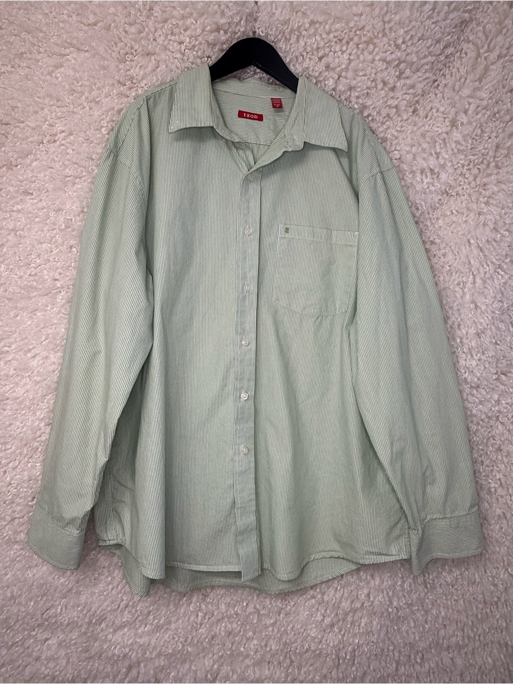 Izod Men's Mint Green Long-Sleeve Button-Down Shirt